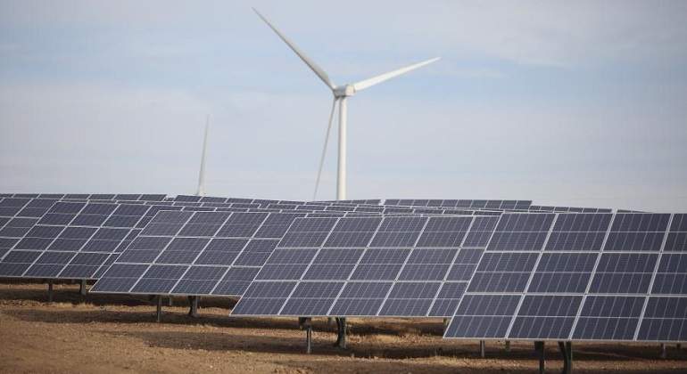 Industrial engineers see the Generalitat's energy plan for 2030 and 2050 as unfeasible